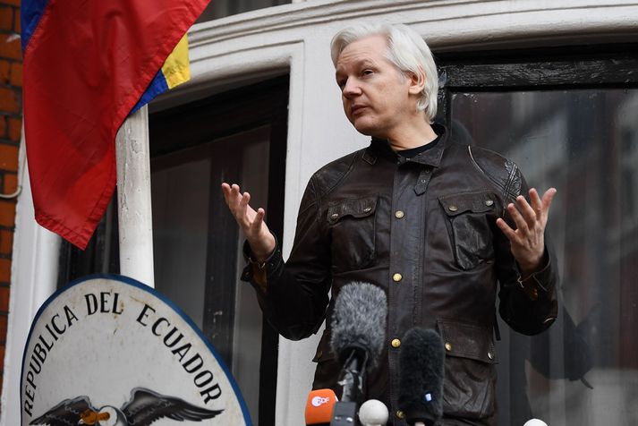 Nefnd á vegum Sameinuðu þjóðanna komst að þeirri niðurstöðu í byrjun árs 2016 að vera Assange í sendiráðinu jafnaðist á við ólöglega fangelsun.