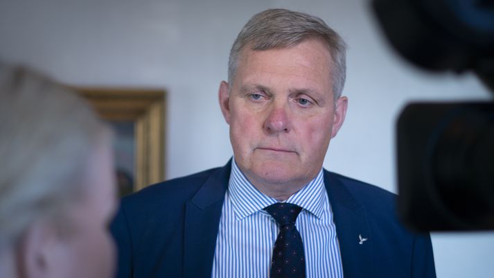 Innflutningsfyrirtæki í eigu Jóns Gunnarssonar datt út úr hagsmunaskráningu hans vegna ótengdra breytingar sem hann gerði á skráningunni vorið 2021 samkvæmt upplýsingum skrifstofu Alþingis.