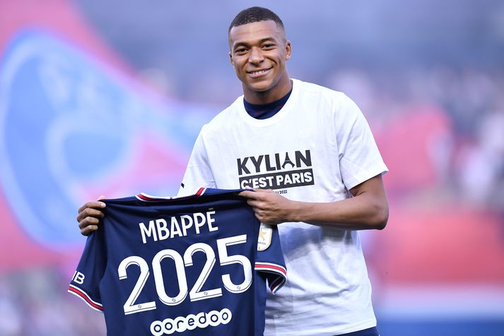 Eftir nokkurra mánaða óvissu gerði Kylian Mbappé nýjan samning við Paris Saint-Germain.