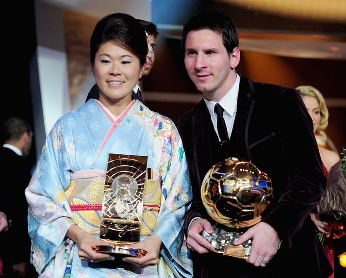 Homare Sawe og Lionel Messi - knattspyrnukona og knattspyrnumaður ársins.