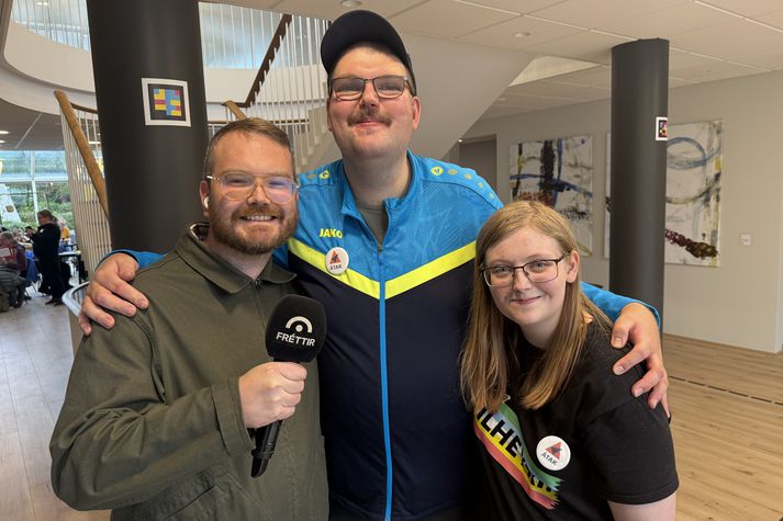 Átak, sem er félag fólks með þroskahömlun, bauð fulltrúum Já- og Nei-hreyfinganna á fund þar sem þau sátu fyrir svörum í aðdraganda þjóðaratkvæðagreiðslunnar á laugardaginn kemur.