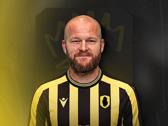 Aron Einar Gunnarsson er mættur í treyju Qatar SC.