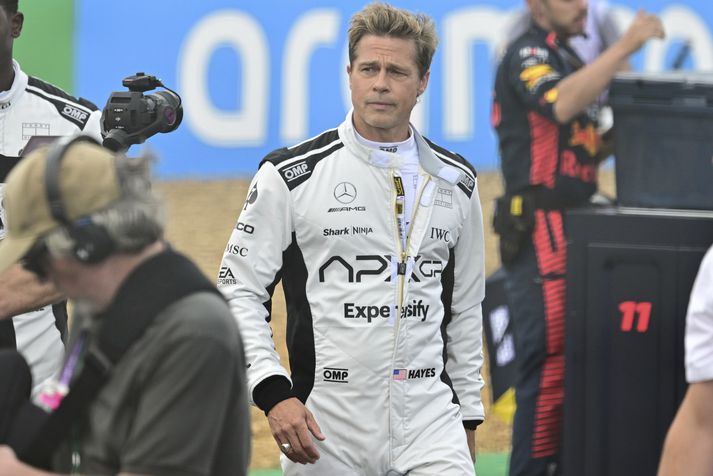 Brad Pitt í fullum skrúða í upptökunum á Silverstone um helgina.