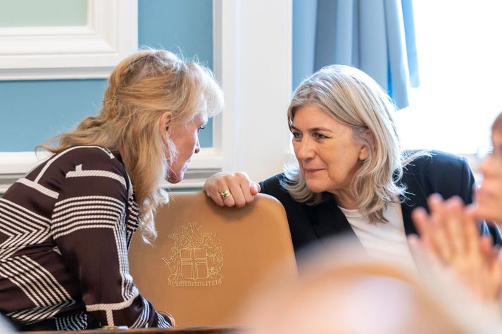 Þorgerður Katrín Gunnarsdóttir, utanríkisráðherra, og Hanna Katrín Friðriksson, atvinnuvegaráðherra, ætla að segja já.