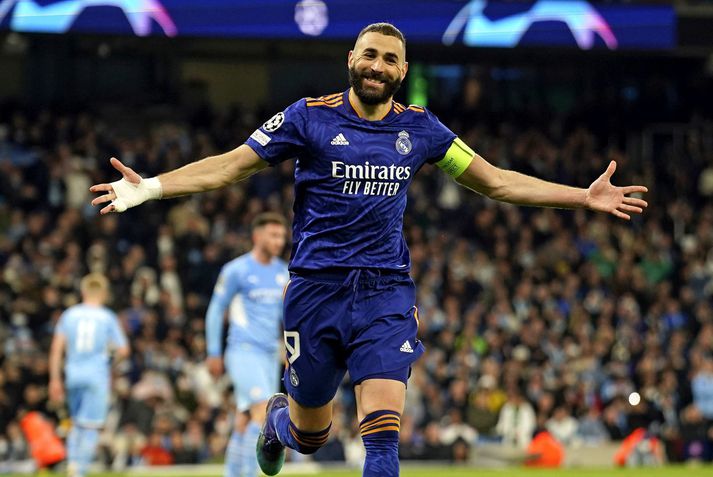 Karim Benzema fagnar marki á móti Manchester City í gærkvöldi.