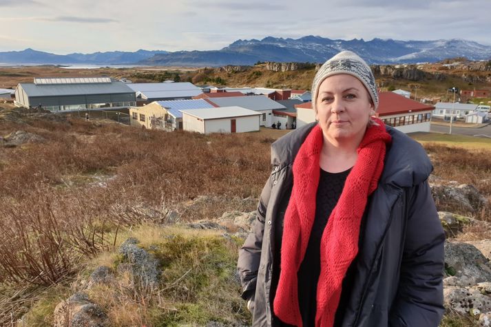 Signý Óskarsdóttir, skólastjóri Djúpavogsskóla. Með sameiningu fjögurra sveitarfélaga á Austurlandi sér hún fram á nánara samstarf í skólamálum, sem kallar á betri samgöngur milli byggðanna.