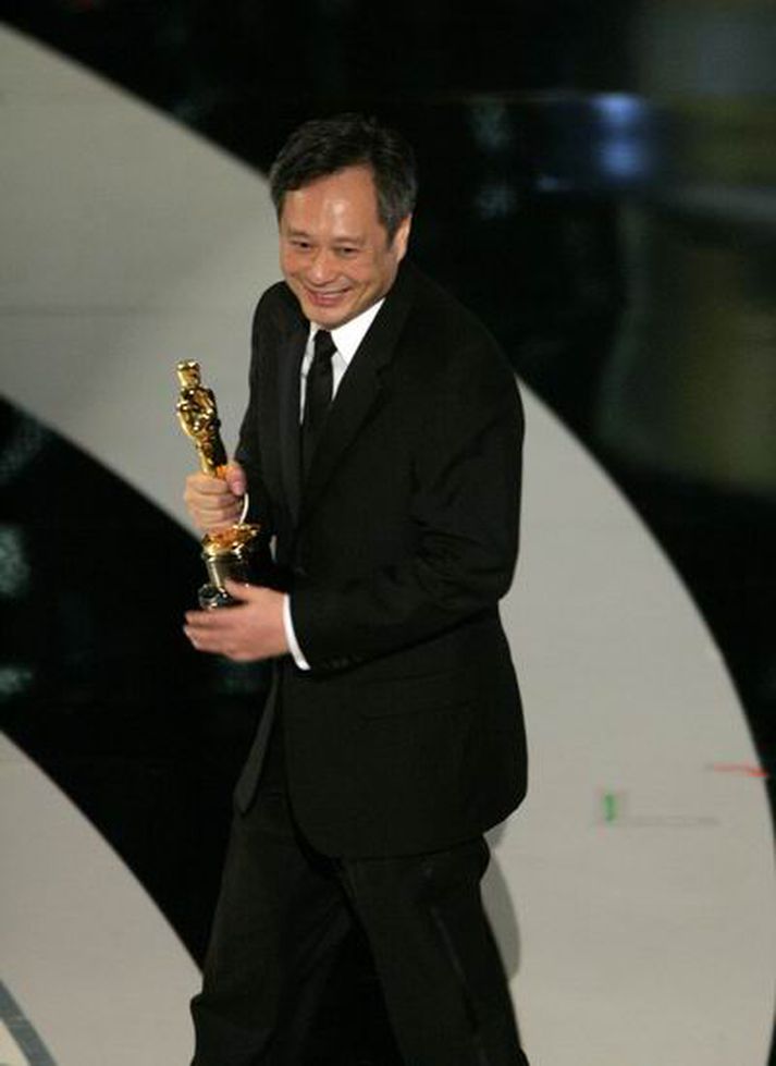 Brokeback Mountain fékk færri óskarsverðlaun en búist var við en leikstjórinn Ang Lee fór þó ekki tómhentur heim.