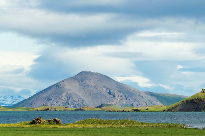 Mývatnssveitin er eflaust í vetrarlitunum um þessar mundir en meðal annars er notast við sleðahunda við tökur kvikmyndar þar.