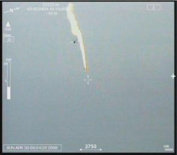 Á þessari mynd má sjá rússneska orrustuþotu skjóta eldflaug að ómannaðri georgiskri könnunarvél fyrir stríð. Það var könnunarvélin sem tók myndina af endalokum sínum.