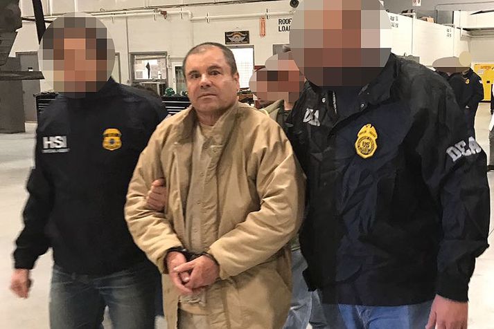 Joaquin "El Chapo“ Guzman í Juarez í Mexíkó, áður en hann var framseldur til Bandaríkjanna í gær.