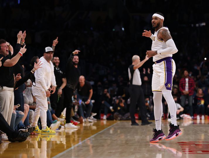 Carmelo Anthony skoraði 28 stig í sigri Los Angeles Lakers á Memphis Grizzlies.