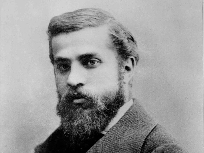 Antoni Gaudí i Cornet er þekktastur fyrir að hafa teiknað hina víðfrægu Yfirbótakirkju heilögu fjölskyldunnar, eða Sagrada família eins og hún er betur þekkt.