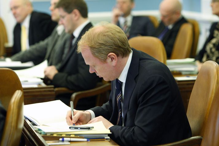 Illugi Gunnarsson í prófíl.