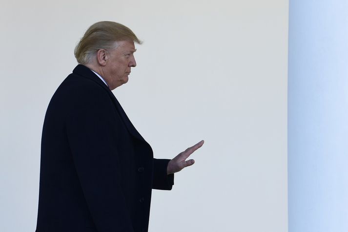 Trump hefur ekki verið á opinberum viðburði í fimm daga og heldur sig til hlés.