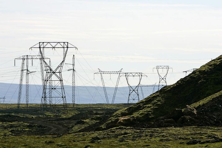 Líkur á raforkuskorti er talinn aukast aðallega vegna aukinnar notkunar á gagnaverum á Íslandi.