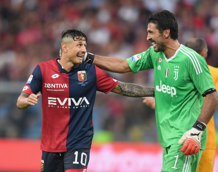 Buffon var hress í leiknum við Genoa