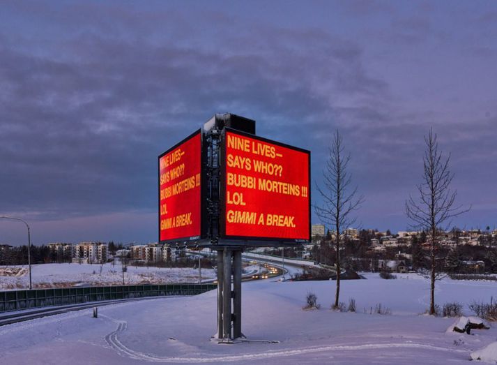 Eitt af verkum CozYboy á auglýsingaskiltum höfuðborgarsvæðisins.