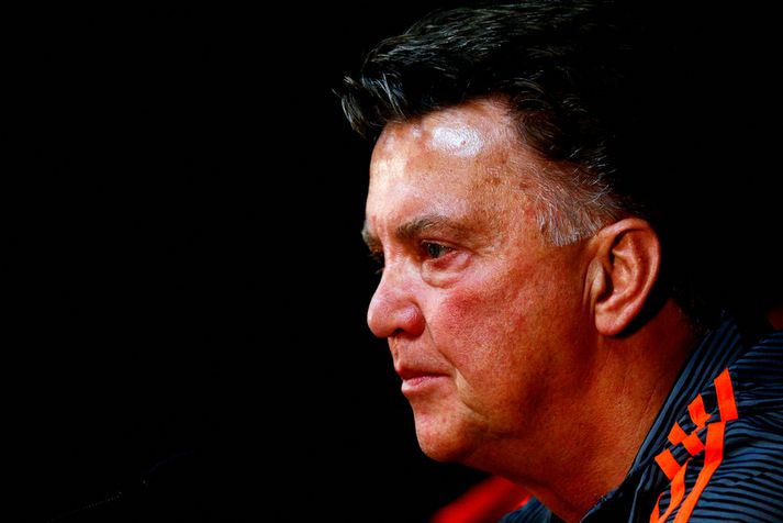 Louis van Gaal losaði sig við mexíkósku markavélina.