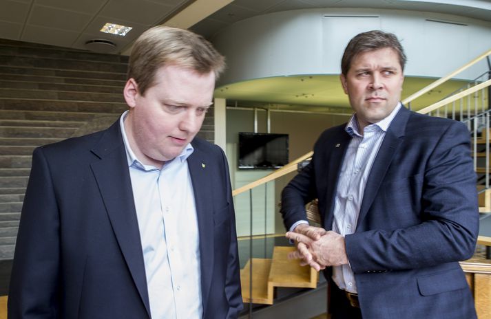 Stund á milli stríða. Formennirnir niðri á Alþingi.