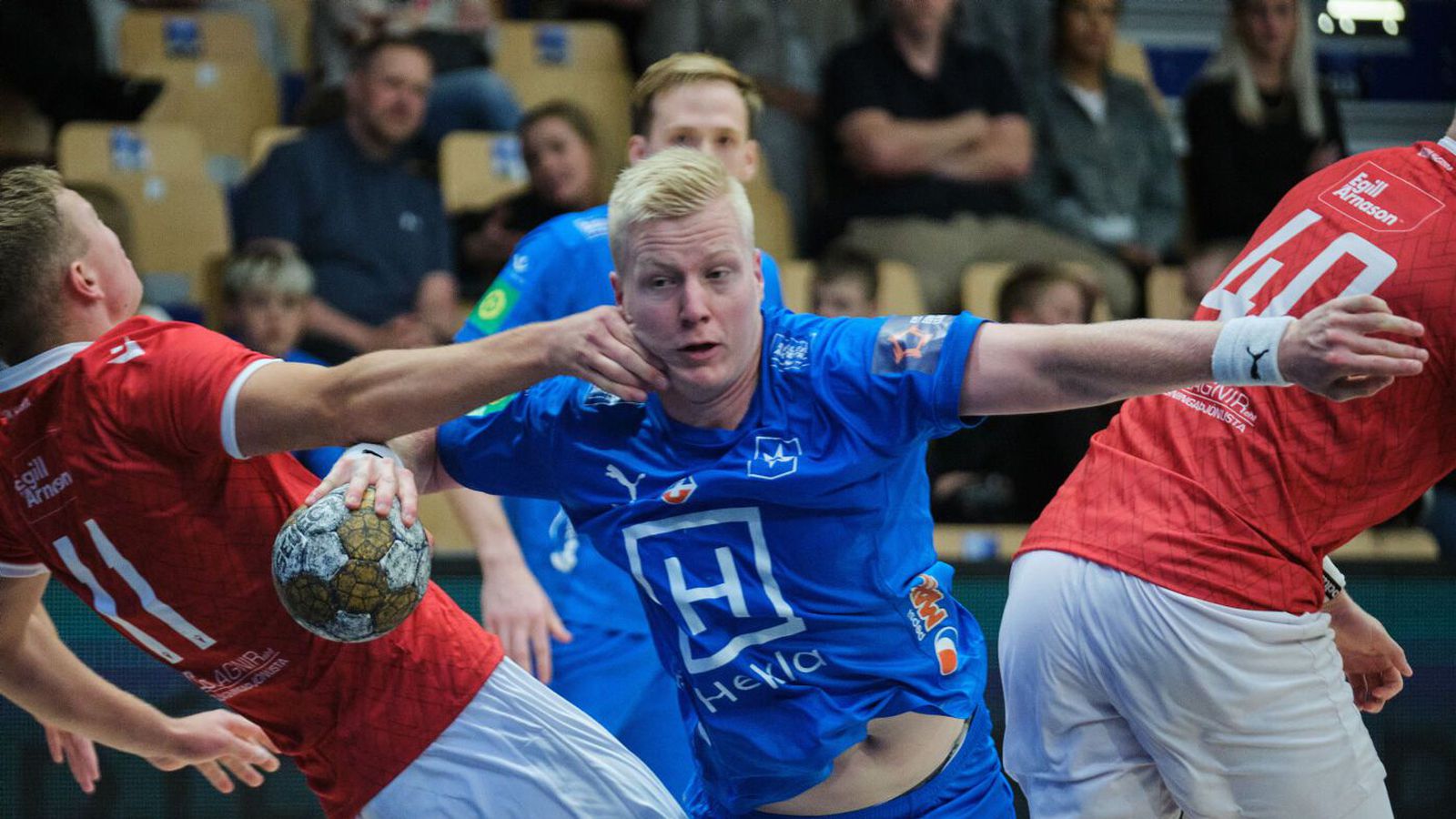 Stjarnan einum sigri frá því að halda sér uppi