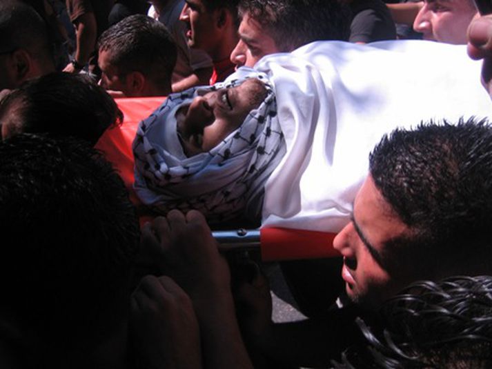 Frá útför Waled Fareed í Nablus í dag.