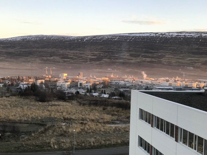 Þessi mynd var tekin í vikunni á Akureyri þegar svifryk mældist í bænum.
