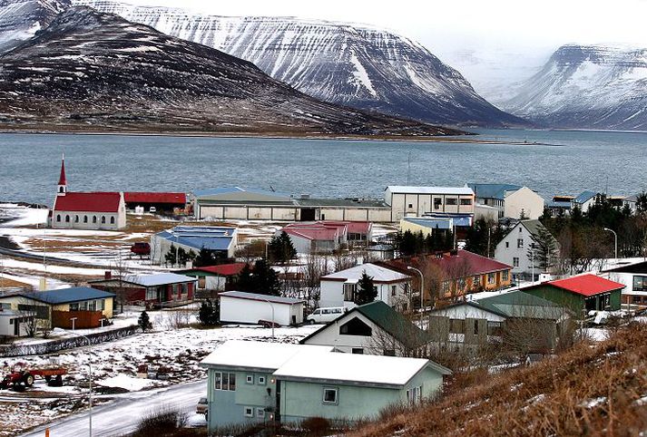 Fyrir vestan vilja menn að haft verði samráð um lokun fiskvinnslu Vísis á Þingeyri og annars staðar.