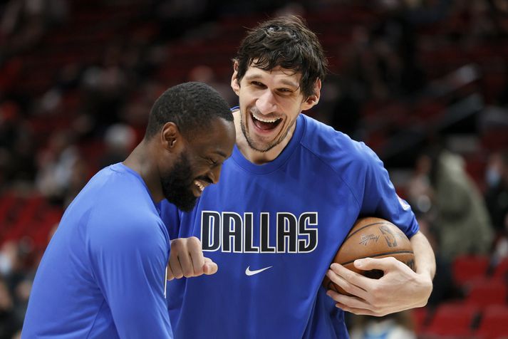 Jú Boban Marjanovic getur víst orðið reiður. Það sáum við í lok síðasta leiks Dallas Mavericks.