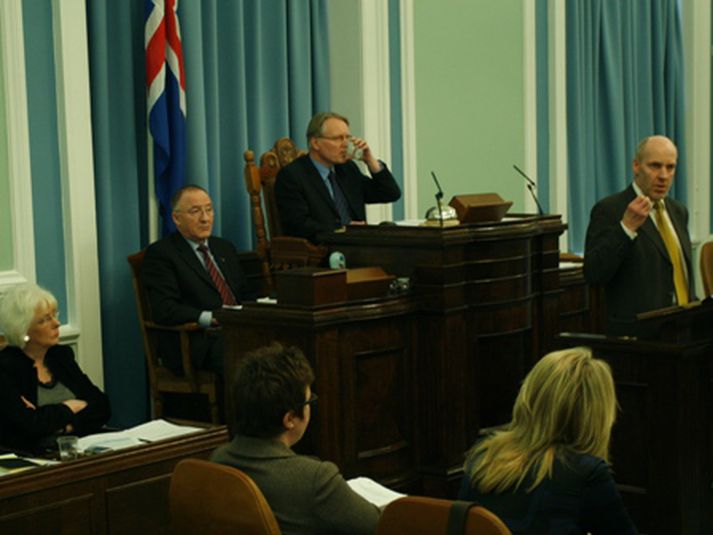 Frá Alþingi. Steingrímur J. Sigfússon í pontu.