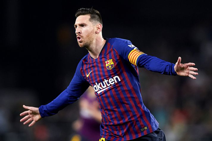 Lionel Messi fagnar marki.