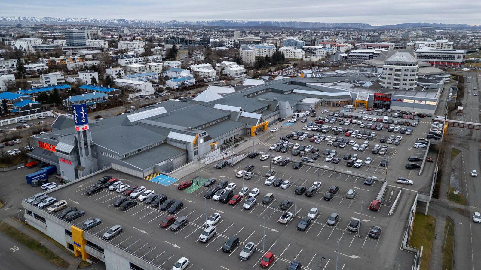 Loka verslun Next í Kringlunni