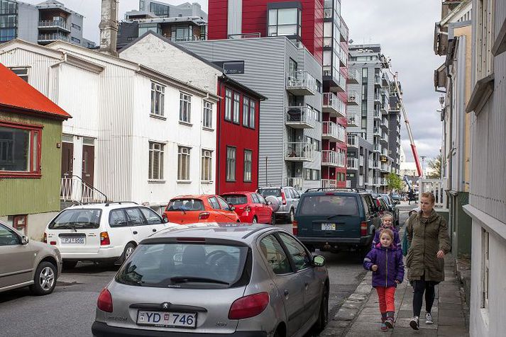 Samkvæmt drögum að aðalskipulagi Reykjavíkur 2010-2030 verður algjörlega bannað að reisa hærri hús en fimm hæða á svæðinu innan Hringbrautar. Það markast af Skúlagötu, Snorrabraut, Hringbraut og Ánanaustum.