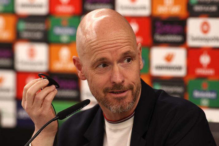 Erik ten Hag var brosmildur á blaðamannafundinum eftir leik.