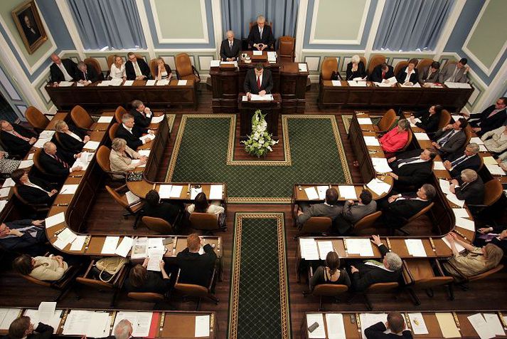 Stjórnvöld gerðu margt rangt í aðdraganda kreppunnar, segir hagfræðiprófessorinn Arne Jon Isachsen.
Fréttablaðið/Vilhelm