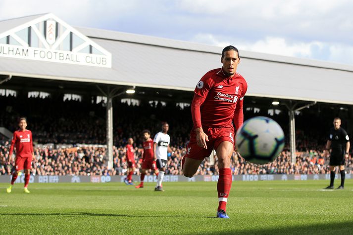 Virgil van Dijk í leiknum á móti Fulham í gær.