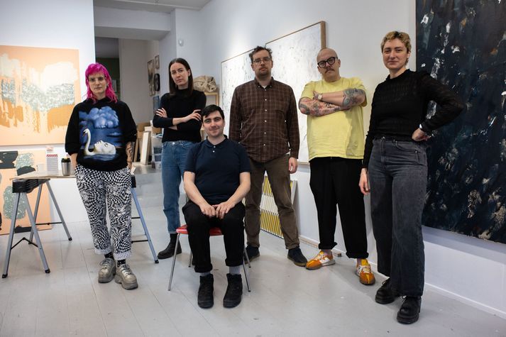 Hópurinn á bak við jólasýningu Gallery Ports. Frá vinstri: Natka Klimowicz, Dóra Hrund Gísladóttir, Joe Keys, Skarphéðinn Bergþóruson, Árni Már og Julie Sjöfn Gasiglia.