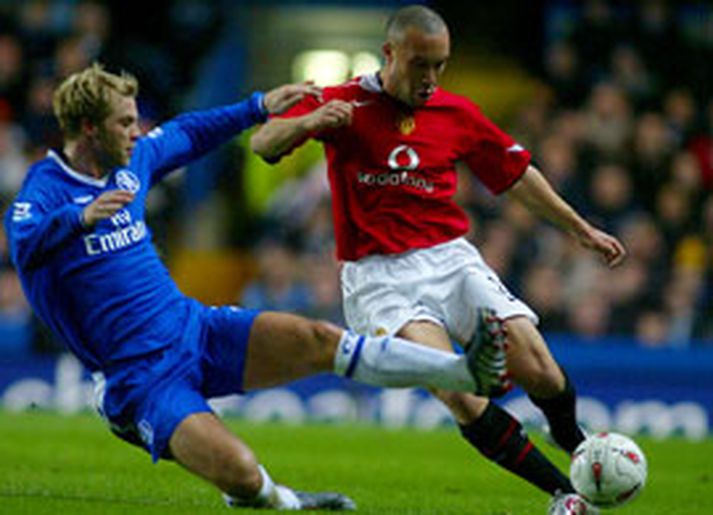 Eiður í leik gegn Man Utd.