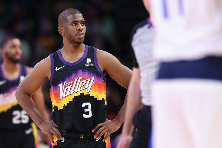 Hinn 37 ára Chris Paul ætlar að spila á næsta tímabili.