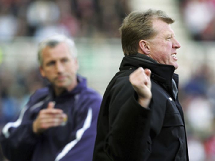 Alan Pardew og Steve McClaren munu hvetja menn sína til dáða í dag.