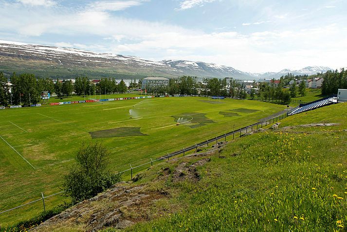 Knattspyrnudeild KA og Greifinn veitingahús gerðu á dögunum með sér samning um að heimavöllur KA í Pepsi-deild karla muni bera nafnið Greifavöllurinn.