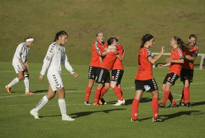 Heil umferð fór fram í Pepsideild kvenna í fótbolta í kvöld þar sem að 2-0 sigur Fylkis gegn ÍBV bar hæst gegn