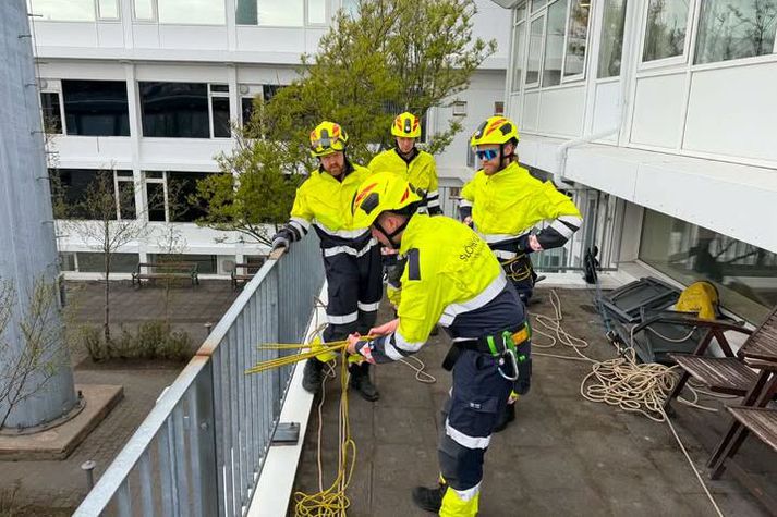 Margir fundu sig knúna til þess að skrifa ummæli við færsluna og þakka fyrir vel unnin störf.