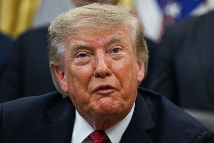 Donald Trump vill að sundið muni heita Trumpsund eftir sér sjálfum.