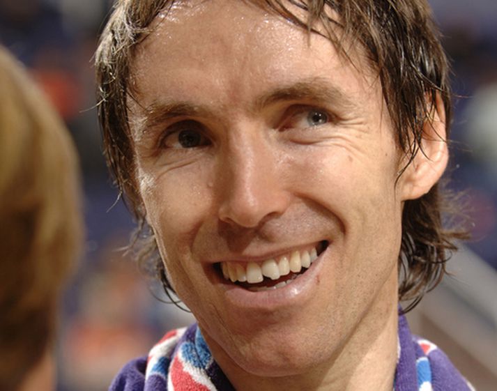 Steve Nash gerði góðlátlegt grín að sjálfum sér í sjónvarpsviðtali í hálfleik.