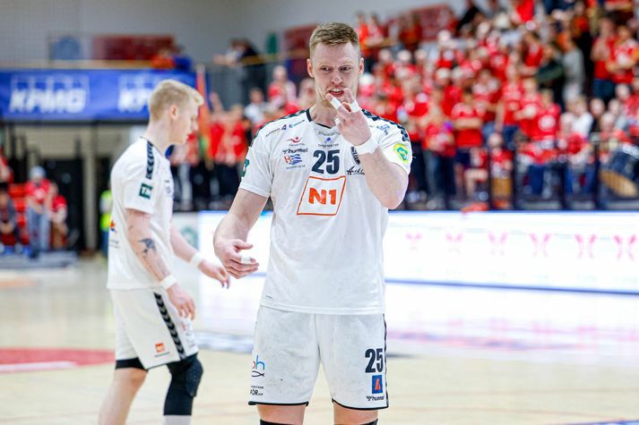 Róbert í leik með ÍBV.