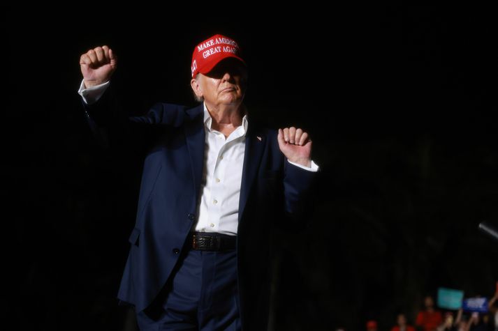 Trump segir frávísunina aðeins upphafið að endalokum allra dómsmála sem hann stendur í.