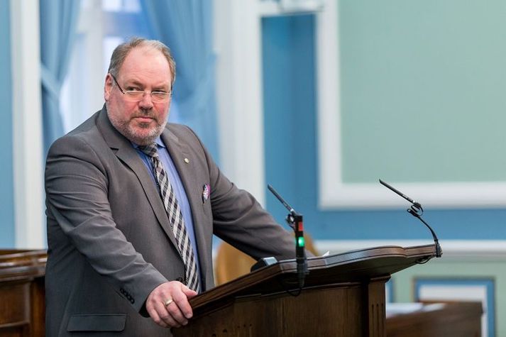 Ásmundur Friðriksson, þingmaður Sjálfstæðisflokks, vill að stjórnvöld bregðist við kröfu stjómanna. 