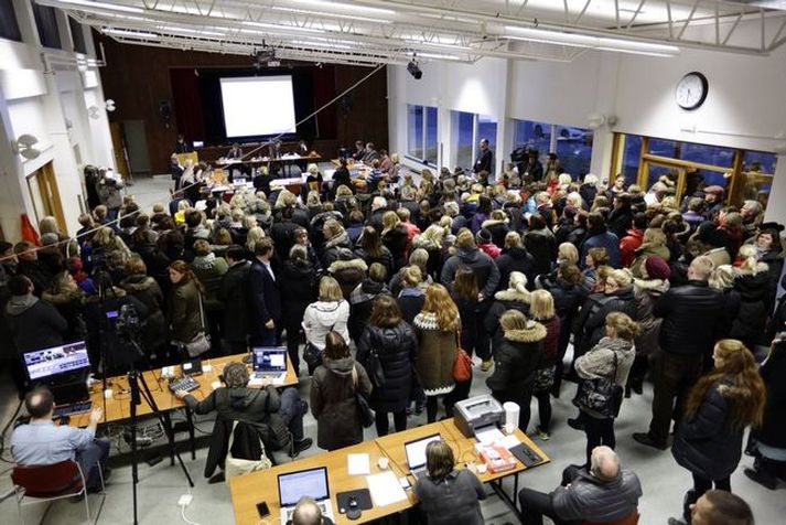 Kennarar fjölmenntu í Hagaskóla eftir samstöðufund í Háskólabíói fyrr í mánuðinum.