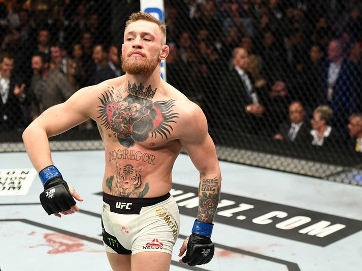 Conor tekur milljarðalabbið sitt eftir að hann varð tvöfaldur meistari í UFC.