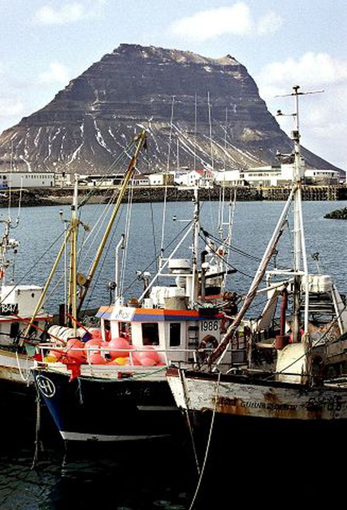 Á Grundarfirði. Nýjasta skip Guðmundar Runólfssonar tók niðri á Eyrarsundi.
